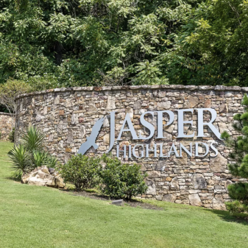 Located within the gates of the Jasper Highlands community. This cabin comes with access to all community amenities including pool, pickle ball, children's play ground, and wellness center access.