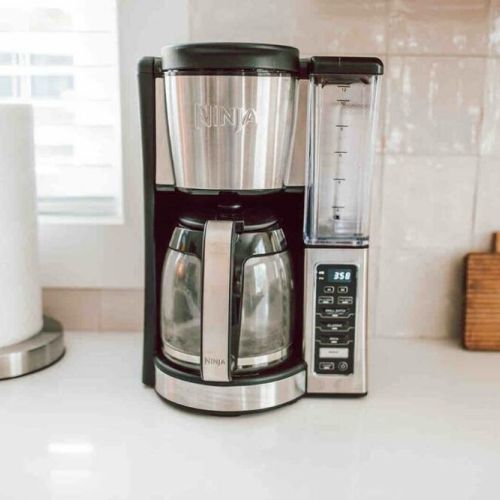 Elevate your coffee game with us: this sleek and versatile coffee maker offers a brewing option to suit every coffee lover's taste.