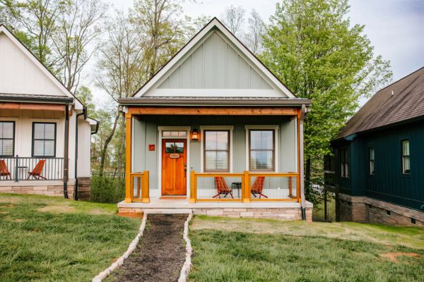 Charming 2BR Cabin C by MHM Luxury Properties