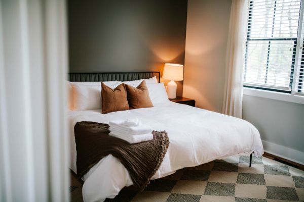 Chic 2BR Cabin D by MHM Luxury Properties