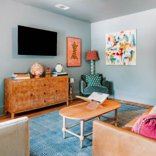 Settle in, slow down, and make yourself at home. From cozy conversations on the sofa to movie nights and lingering over coffee, this inviting living room is made for relaxing, reconnecting, and making memories together.