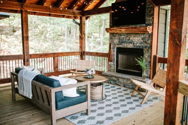 Chic 4BR Designer Cabin | Hot Tub • Views • Fire