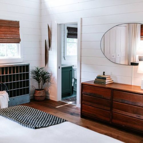 2nd Floor bedroom with king bed