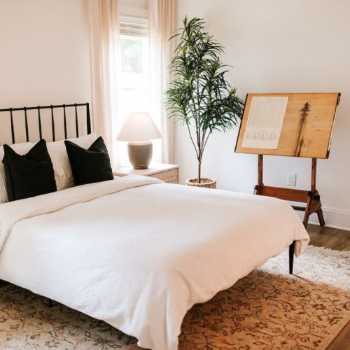 Downstairs bedroom with queen bed.
