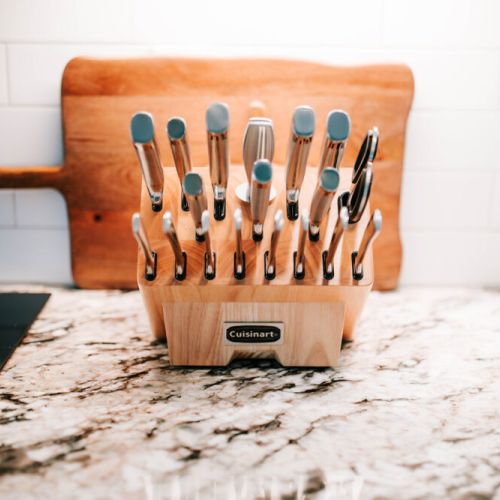 Slice and dice with precision using our Cuisinart set of kitchen knives and chopping board, ensuring a seamless meal preparation experience.