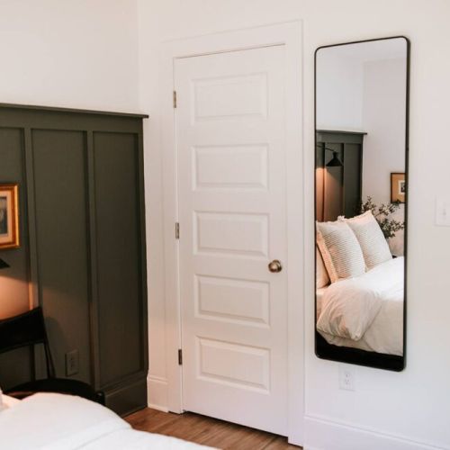 All bedrooms feature queen sized Purple mattresses and Organic Supima Cotton Linens.