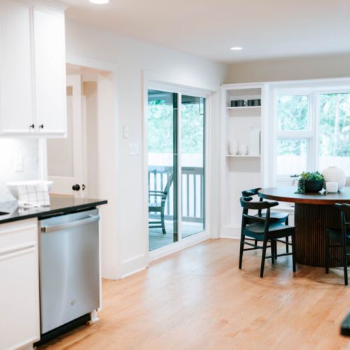 Bright, open, and effortlessly stylish — this kitchen and dining space makes every meal feel like a special moment.