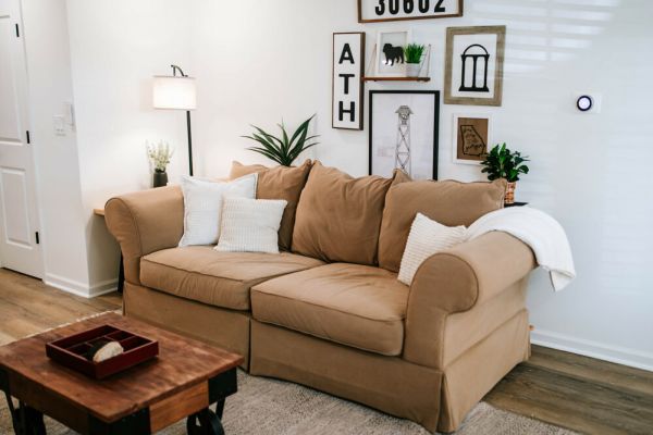 Stunning 4BR Luxury Retreat by MHM Properties