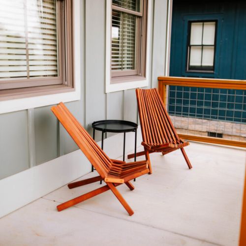 Unwind on our patio and soak in the stunning views of Jasper Highlands.