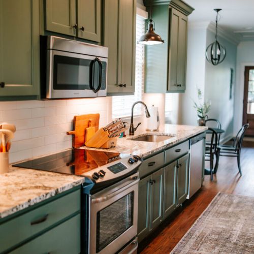 Prepare delicious meals and feel right at home in our fully equipped kitchen, ready to cater to all your culinary needs during your stay.